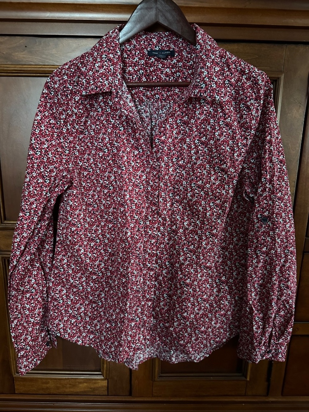 Tommy Hilfiger Women's Red White Black Button Down Shirt Long Sleeve Size M NWOT